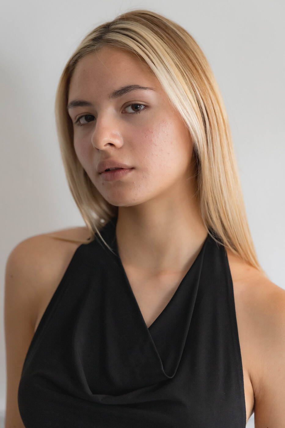 model profile picture